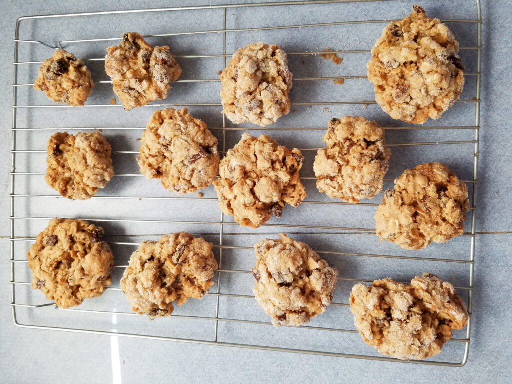 Chewy Oatmeal Cookies