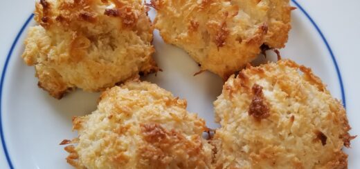 Image of 4 Coconut Macaroons